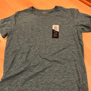American Eagle Outfitters Men's Tshirt - Active Flex size M